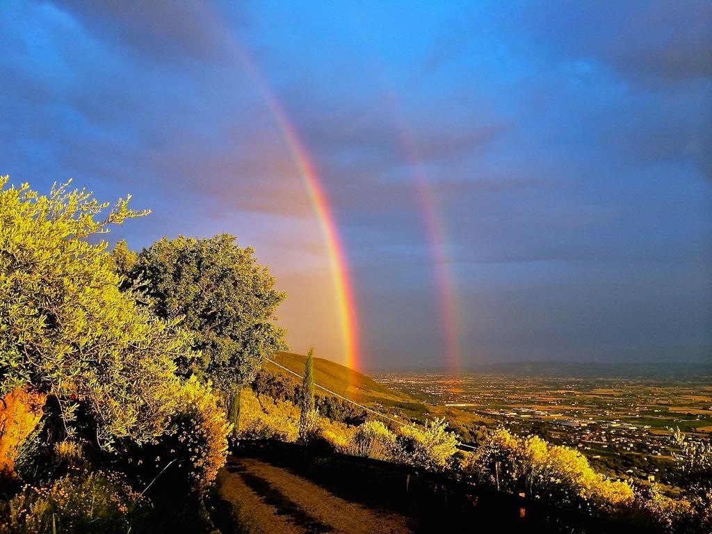 Le Mandrie Di San Paolo Villa Assisi Luaran gambar