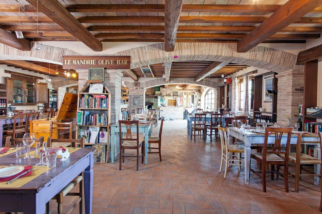 Le Mandrie Di San Paolo Villa Assisi Luaran gambar