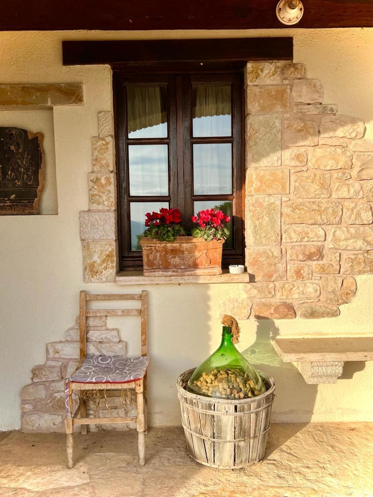 Le Mandrie Di San Paolo Villa Assisi Luaran gambar