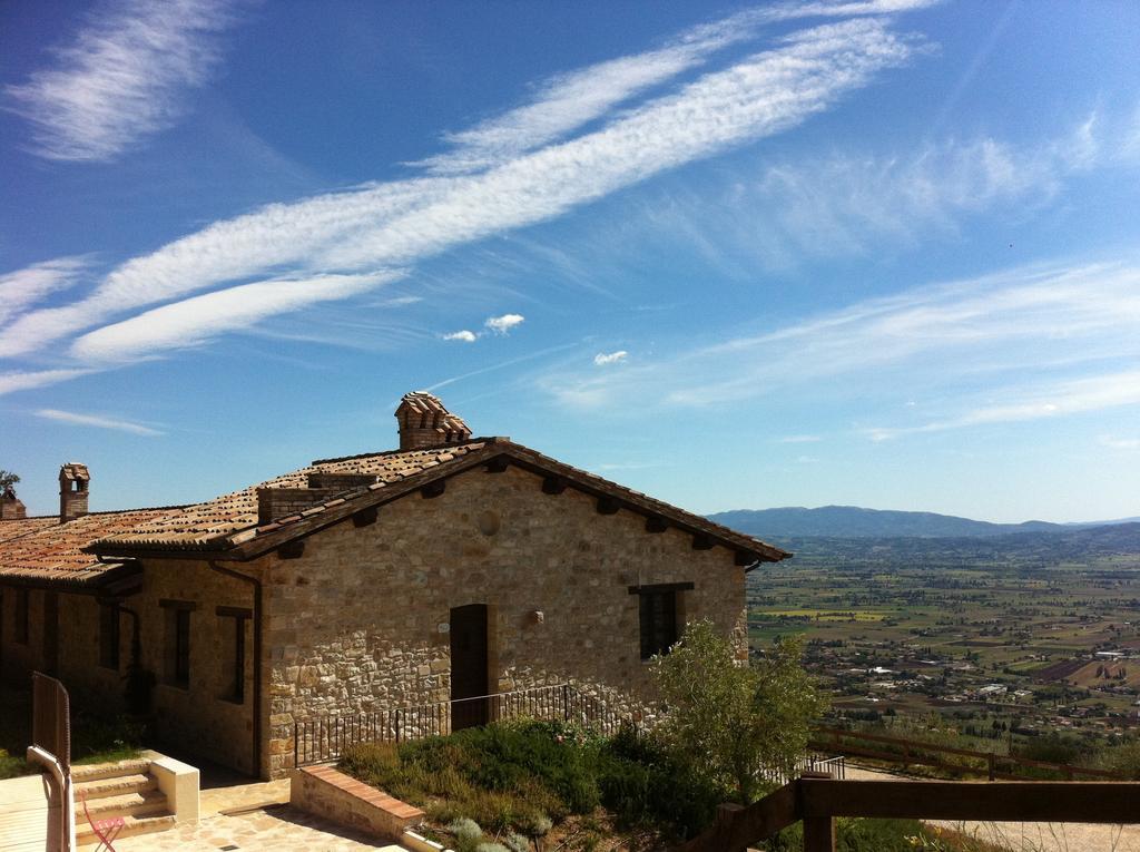 Le Mandrie Di San Paolo Villa Assisi Luaran gambar
