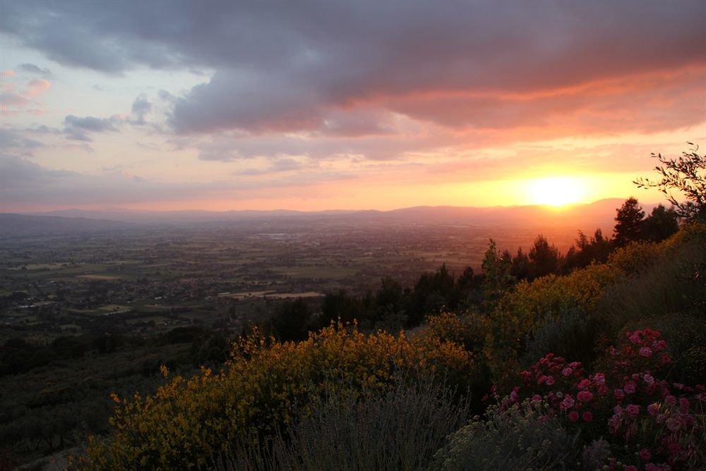 Le Mandrie Di San Paolo Villa Assisi Luaran gambar