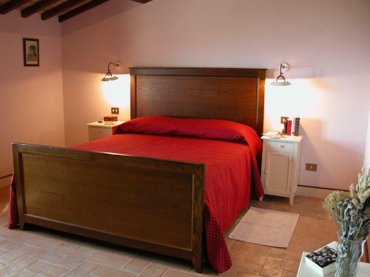 Le Mandrie Di San Paolo Villa Assisi Luaran gambar